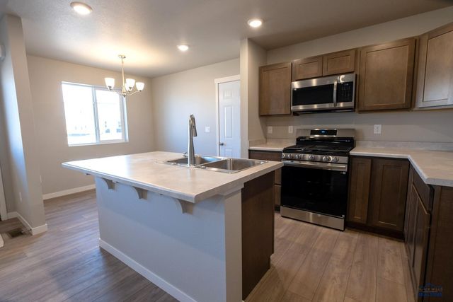 453 HENRY POTTER RD, Box Elder, SD 57719