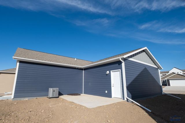 453 HENRY POTTER RD, Box Elder, SD 57719