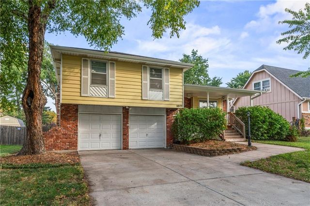 1012 E Piatt Lane, Olathe, KS 66061