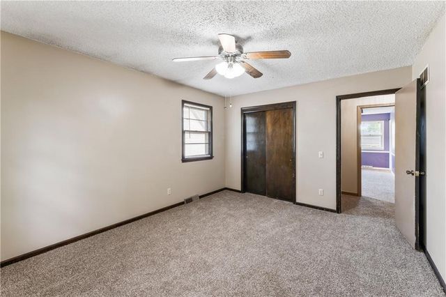 1012 E Piatt Lane, Olathe, KS 66061