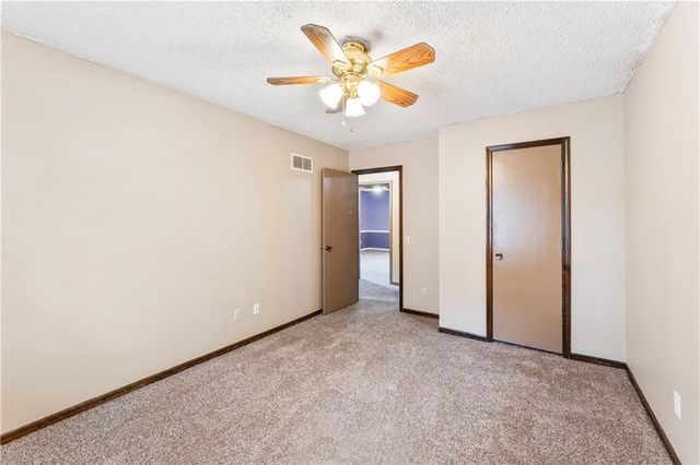 1012 E Piatt Lane, Olathe, KS 66061