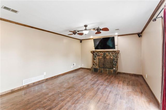 1012 E Piatt Lane, Olathe, KS 66061