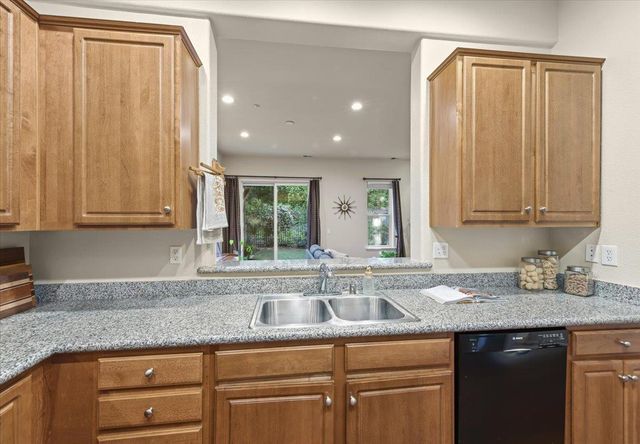 6 Flora Lane, Scotts Valley, CA 95066