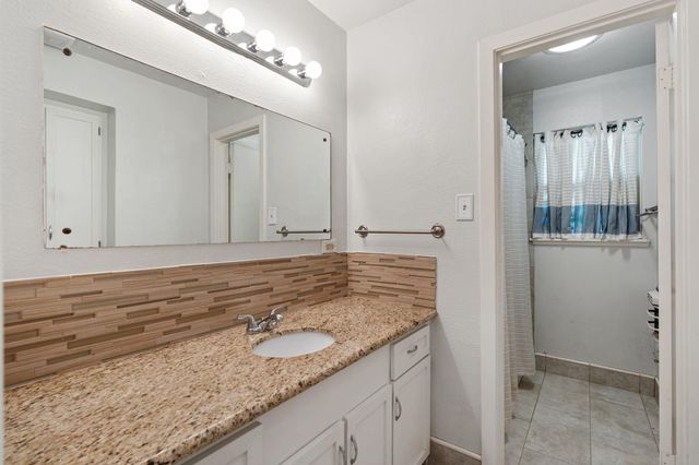 5110 Hialeah Drive, Houston, TX 77092