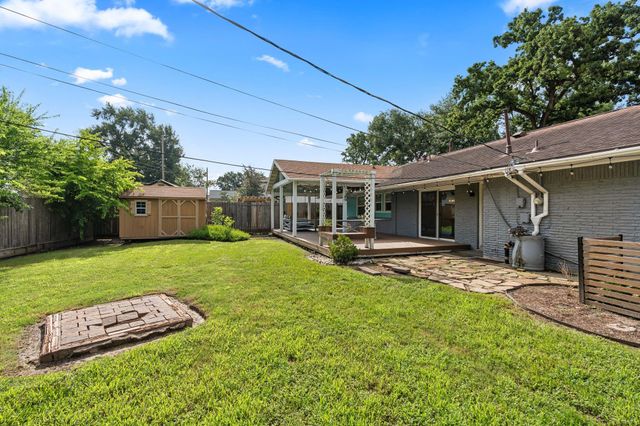 5110 Hialeah Drive, Houston, TX 77092