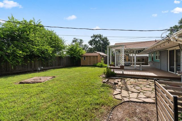 5110 Hialeah Drive, Houston, TX 77092