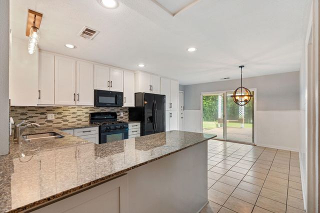 5110 Hialeah Drive, Houston, TX 77092