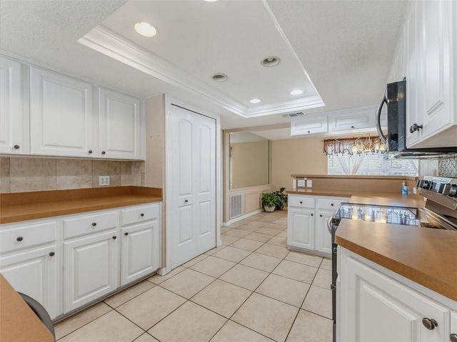 10744 OSCEOLA DRIVE, New Port Richey, FL 34654