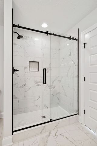 605 Shadow Dr, Shelbyville, TN 37160