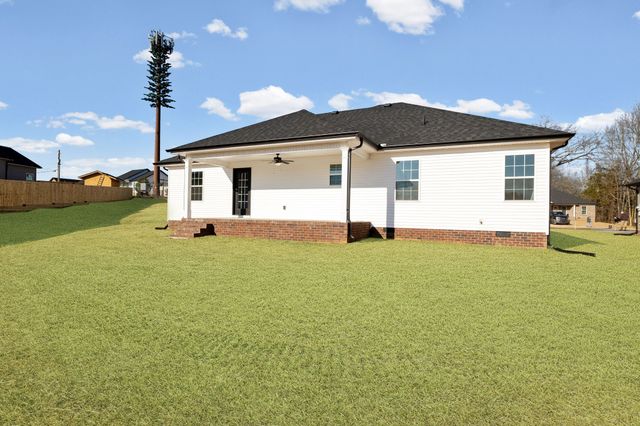 605 Shadow Dr, Shelbyville, TN 37160