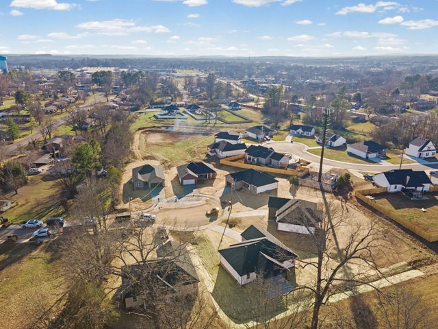 605 Shadow Dr, Shelbyville, TN 37160