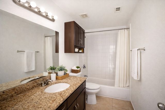 6619 Ports O Call Drive, Rowlett, TX 75088