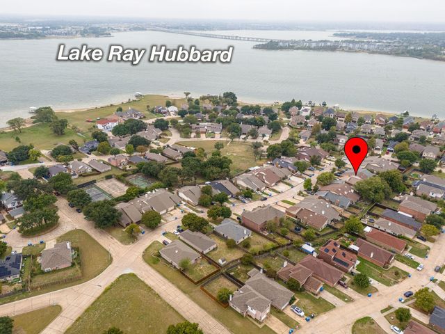 6619 Ports O Call Drive, Rowlett, TX 75088