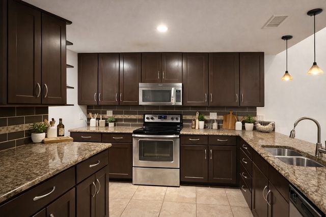 6619 Ports O Call Drive, Rowlett, TX 75088