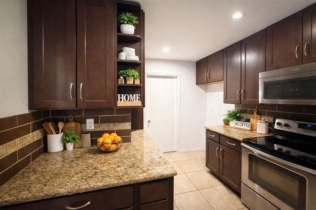 6619 Ports O Call Drive, Rowlett, TX 75088