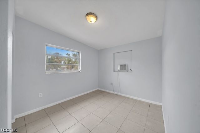 1527 Gardenia AVE, Fort Myers, FL 33916