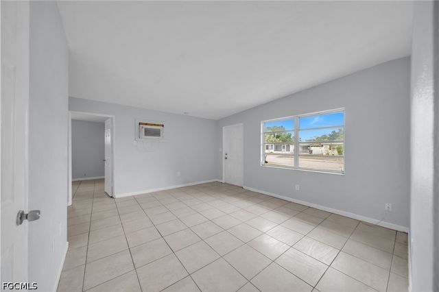 1527 Gardenia AVE, Fort Myers, FL 33916