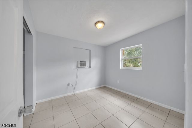1527 Gardenia AVE, Fort Myers, FL 33916