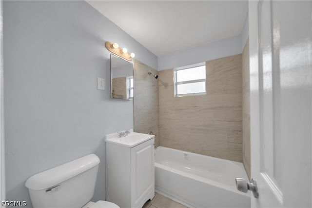 1527 Gardenia AVE, Fort Myers, FL 33916