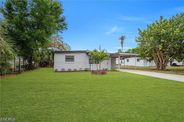 1527 Gardenia AVE, Fort Myers, FL 33916