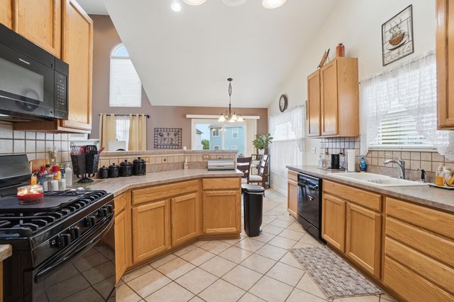 918 Lockmead Court, Pataskala, OH 43062