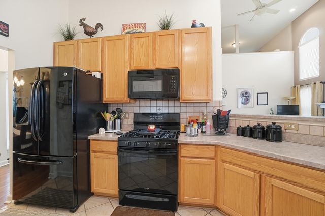 918 Lockmead Court, Pataskala, OH 43062