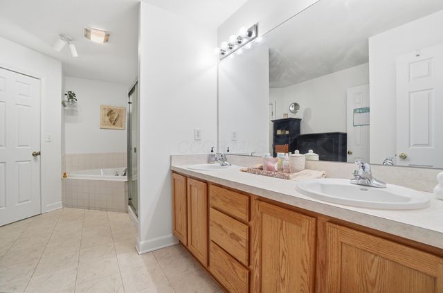 918 Lockmead Court, Pataskala, OH 43062