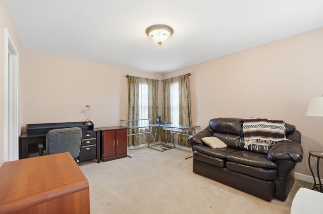 918 Lockmead Court, Pataskala, OH 43062