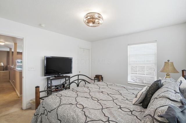918 Lockmead Court, Pataskala, OH 43062