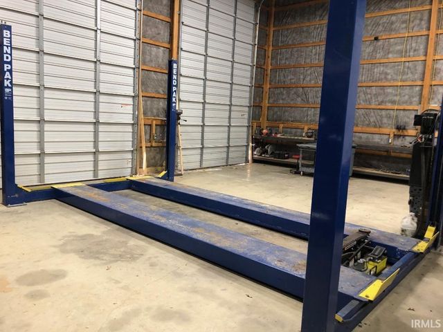 5562 W 100 N, Huntington, IN 46750