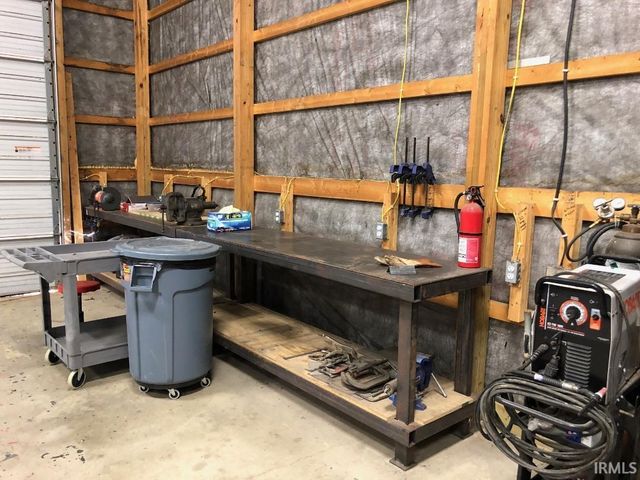 5562 W 100 N, Huntington, IN 46750