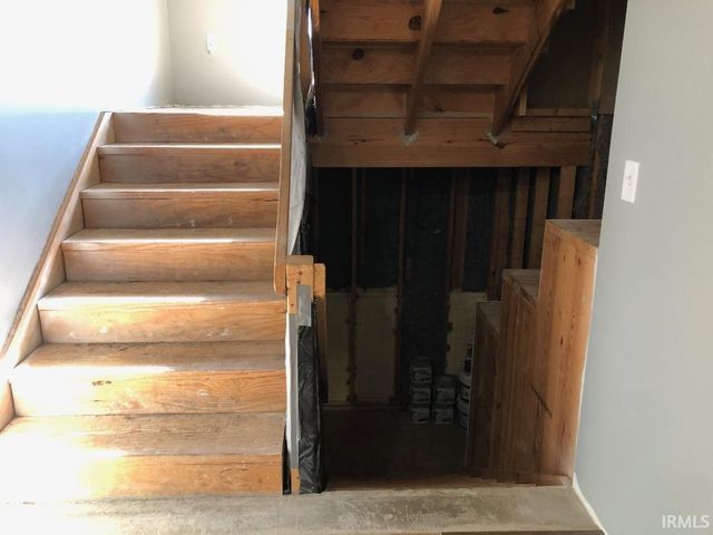 5562 W 100 N, Huntington, IN 46750