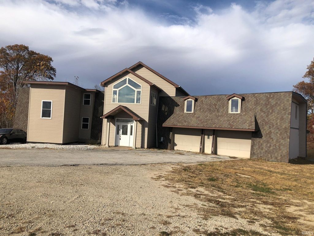 5562 W 100 N, Huntington, IN 46750