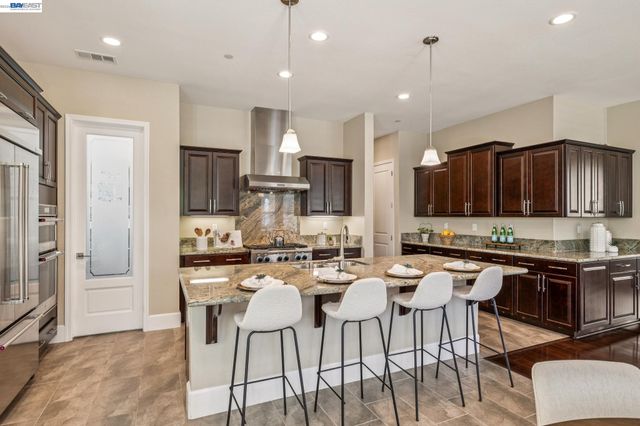 66 Adair Way, Hayward, CA 94542