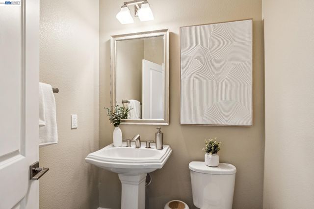 66 Adair Way, Hayward, CA 94542