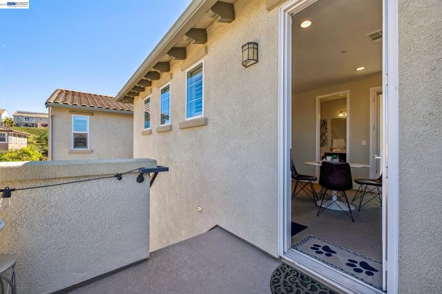 66 Adair Way, Hayward, CA 94542