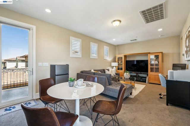 66 Adair Way, Hayward, CA 94542