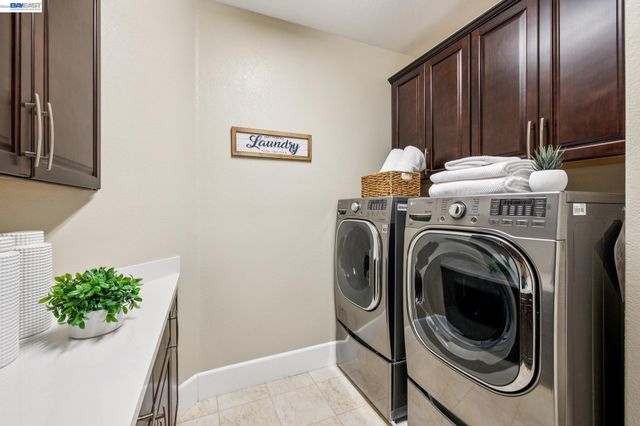 66 Adair Way, Hayward, CA 94542