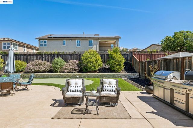 66 Adair Way, Hayward, CA 94542