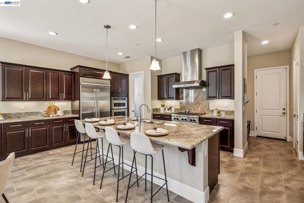 66 Adair Way, Hayward, CA 94542