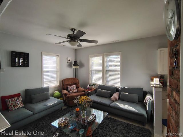 241 N Helen Avenue, Rochester, MI 48307