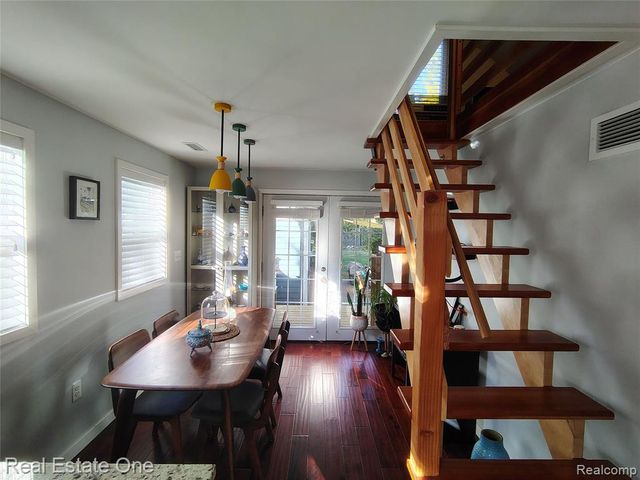 241 N Helen Avenue, Rochester, MI 48307