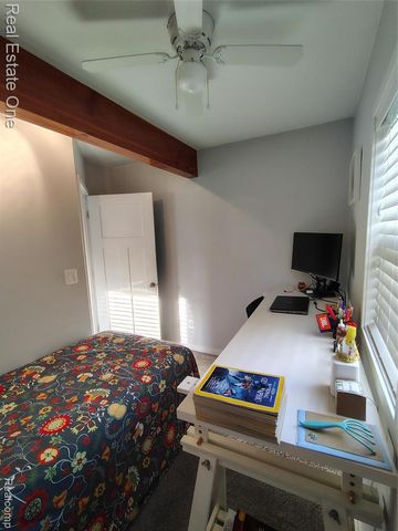 241 N Helen Avenue, Rochester, MI 48307
