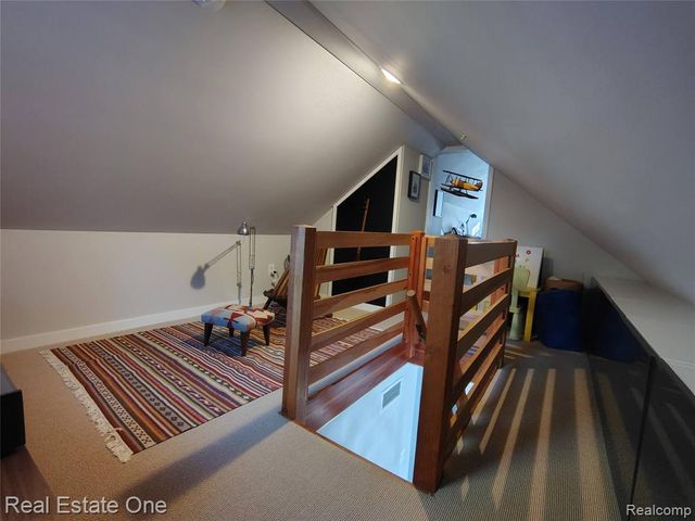 241 N Helen Avenue, Rochester, MI 48307