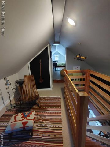 241 N Helen Avenue, Rochester, MI 48307