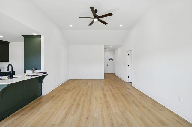 1306 Angus Way, Greenbrier, TN 37073