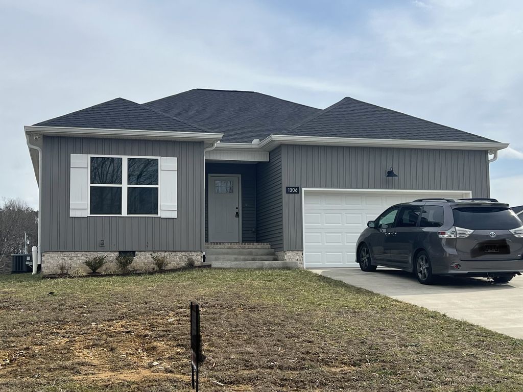 1306 Angus Way, Greenbrier, TN 37073