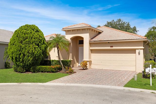2887 N Bight, West Palm Beach, FL 33411