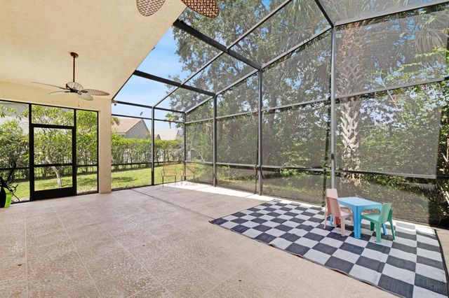 2887 N Bight, West Palm Beach, FL 33411