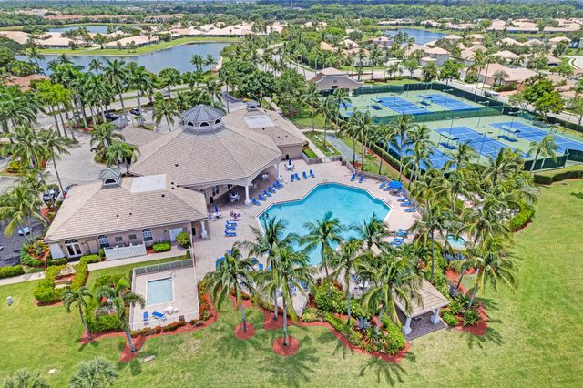 2887 N Bight, West Palm Beach, FL 33411